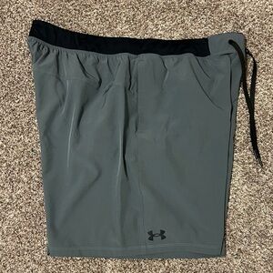 Under Armour Mens Gray 2X Swim Trunks, in good condition, minor defect in photo